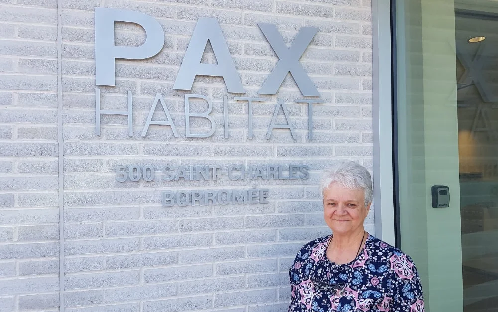 Sœur Hectorine Boudreau, religieuse à Joliette, pour un reportage de la revue NDC